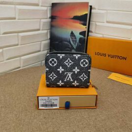 Picture of LV Wallets _SKUfw132894194fw